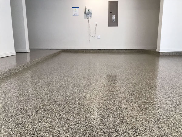 東莞地坪漆施工報(bào)價(jià)多少，地坪漆施工每平米人工費(fèi)多少錢